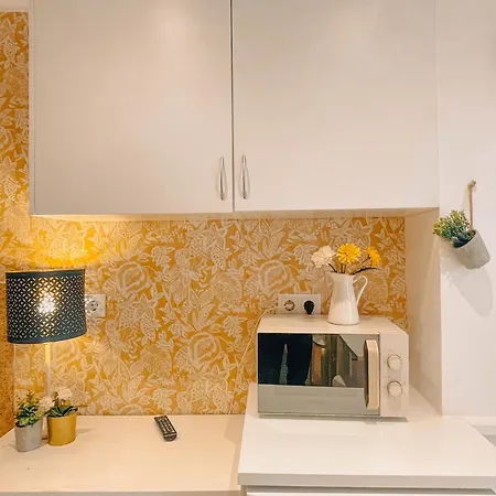 As A Local! - Bairro Alto Typical Cost Appartement