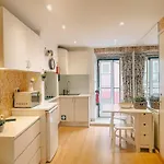 As A Local! - Bairro Alto Typical Cost Apartment