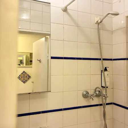 As A Local! - Bairro Alto Typical Cost Apartment Lisbon